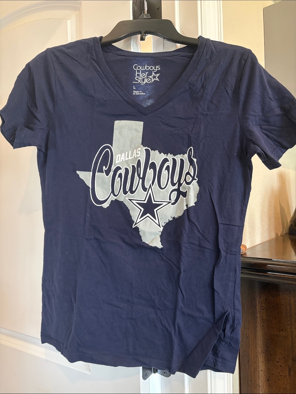 Cowboys Her Style Women's Navy V‑Neck Tee
